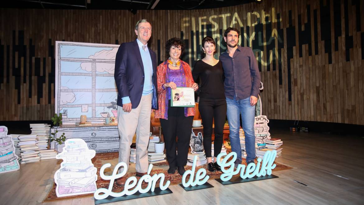 Entrega del Premio León de Greiff